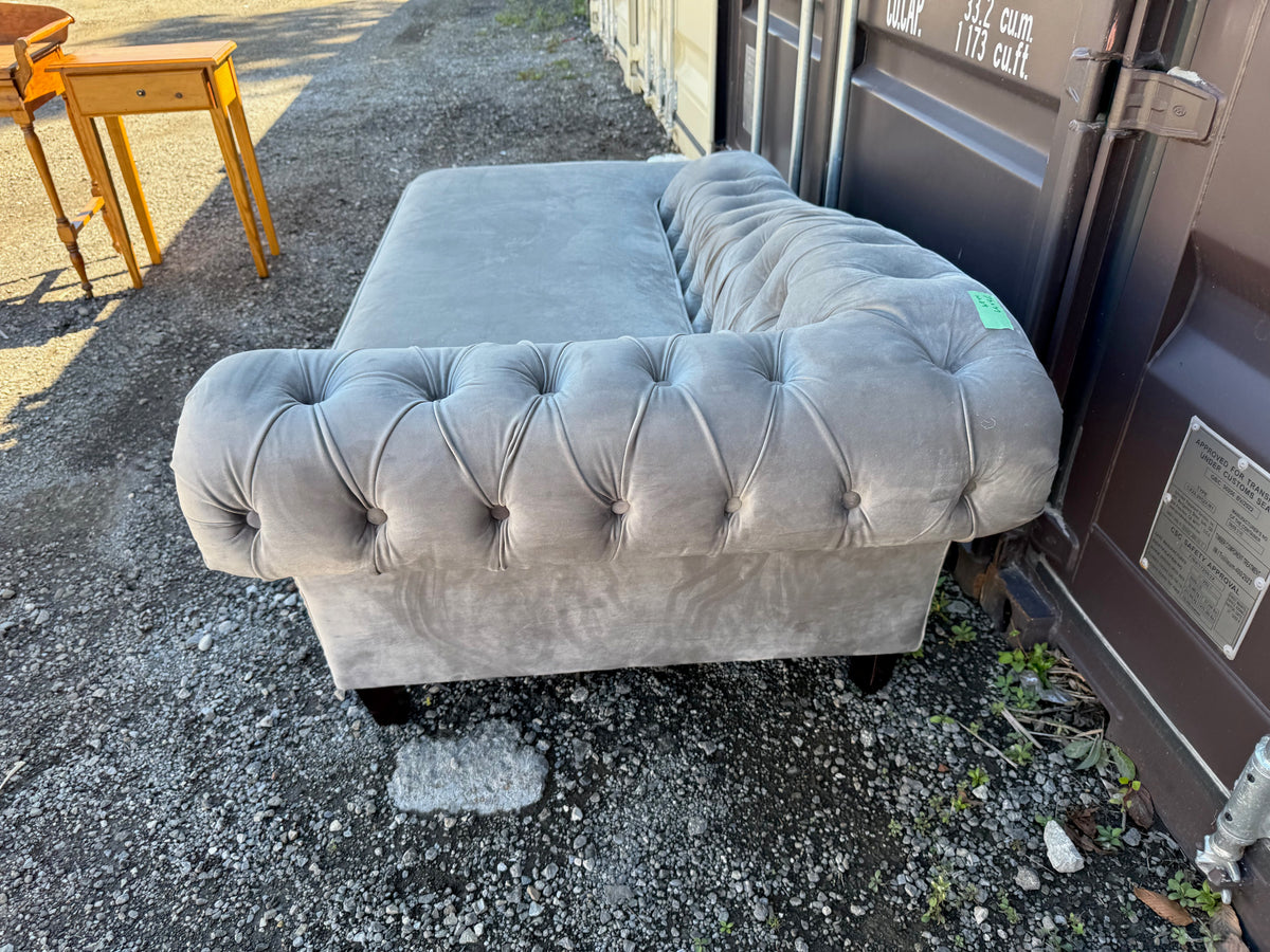 Grey Velvet Tufted Chaise
