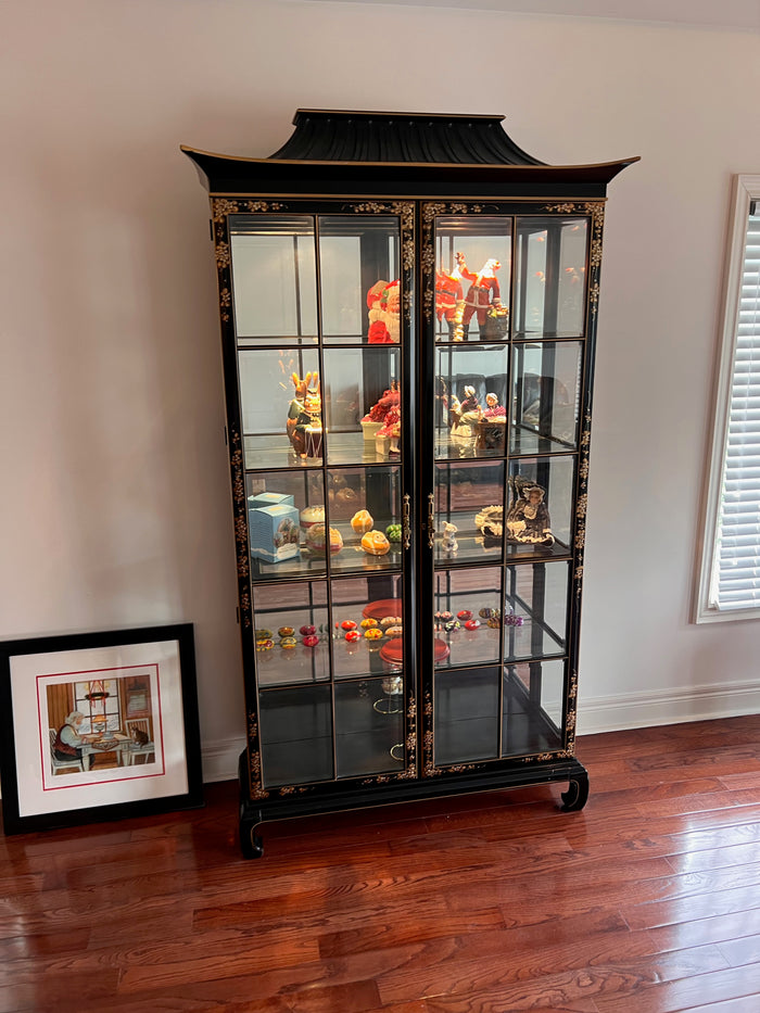 Union National Fine Furniture Chinoiserie Display Cabinet
