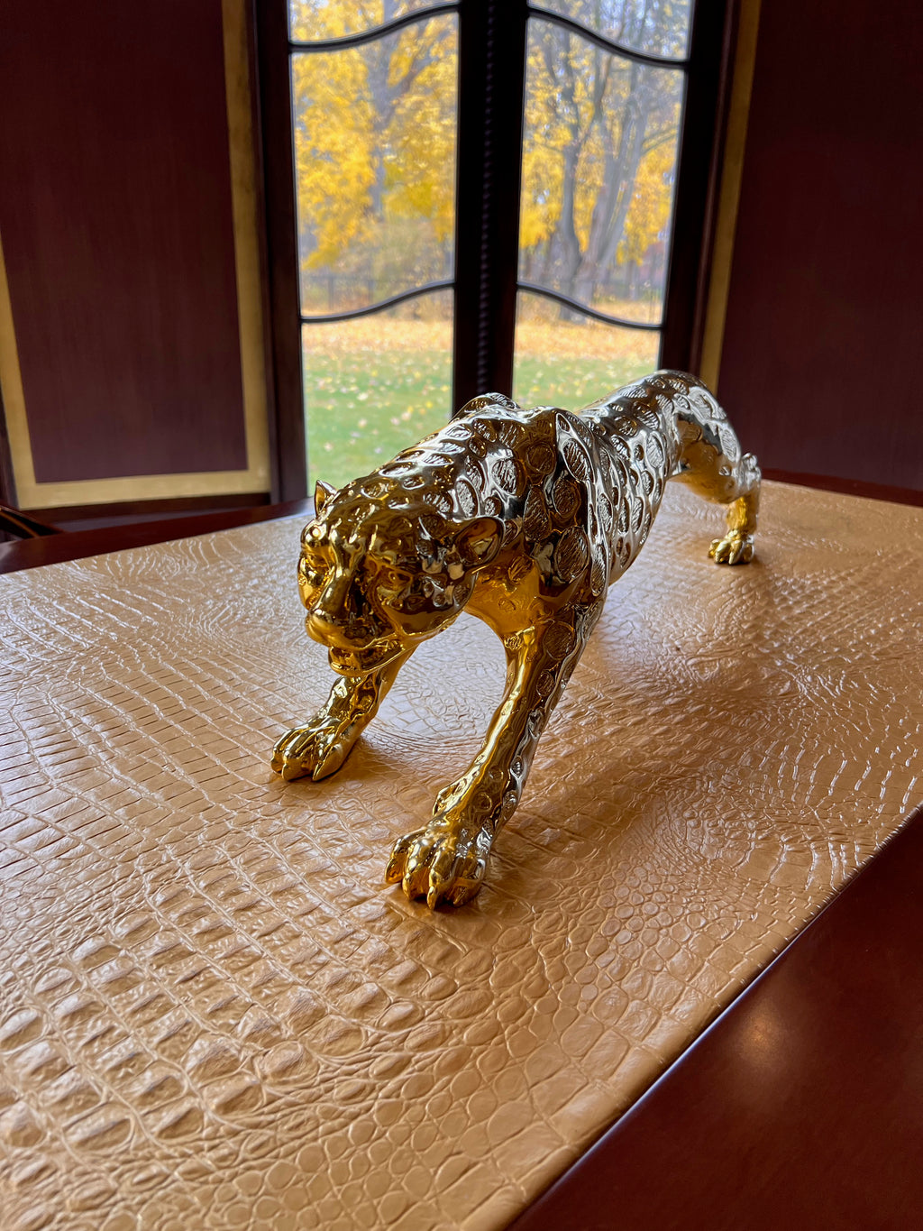 Gold Leopard Decor
