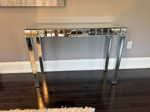 Ren-Wil TA005 Mirrored Console Table