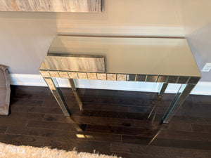 Ren-Wil TA005 Mirrored Console Table