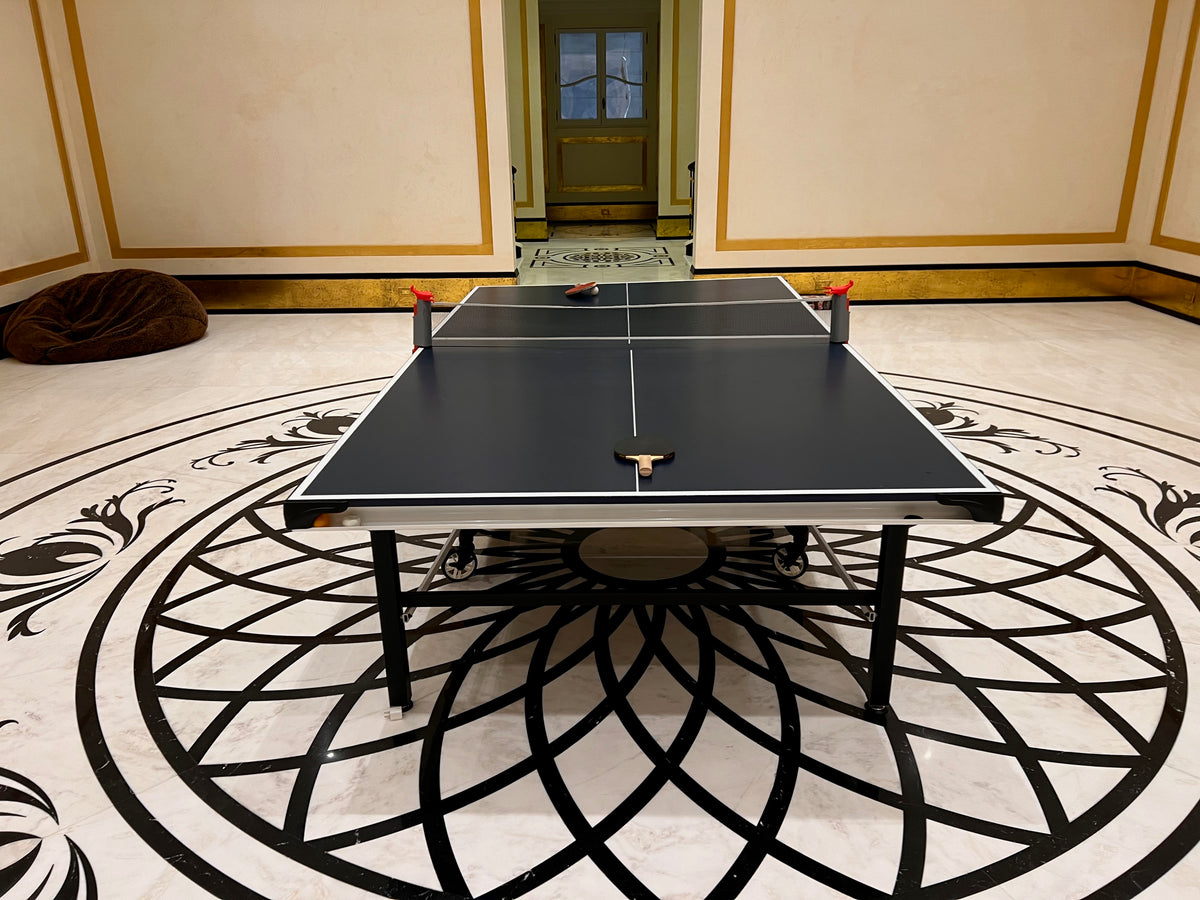 Stiga T8523 STS 385 Table Tennis Table (*retail $1,150)