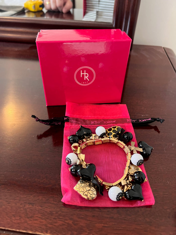 Betsey Johnson Pendant Bracelet (with original box)