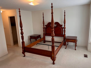 *LIKE NEW Thomasville Collector's Cherry Queen 4 Poster Bed (*retail $2,500)
