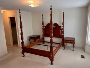 *LIKE NEW Thomasville Collector's Cherry Queen 4 Poster Bed (*retail $2,500)