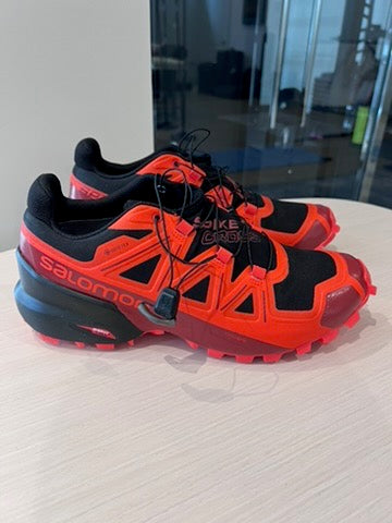 LIKE NEW Men's Salomon Spikecross 5 GTX, Size 9 (retail $230)