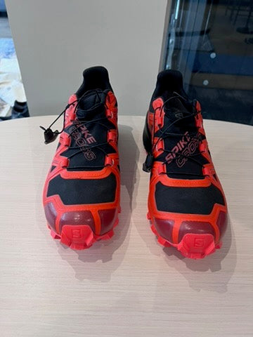 LIKE NEW Men's Salomon Spikecross 5 GTX, Size 9 (retail $230)