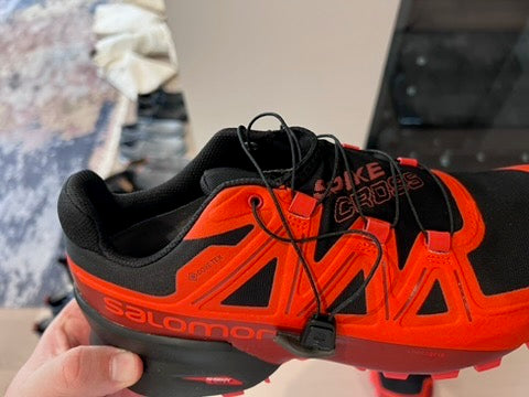 LIKE NEW Men's Salomon Spikecross 5 GTX, Size 9 (retail $230)