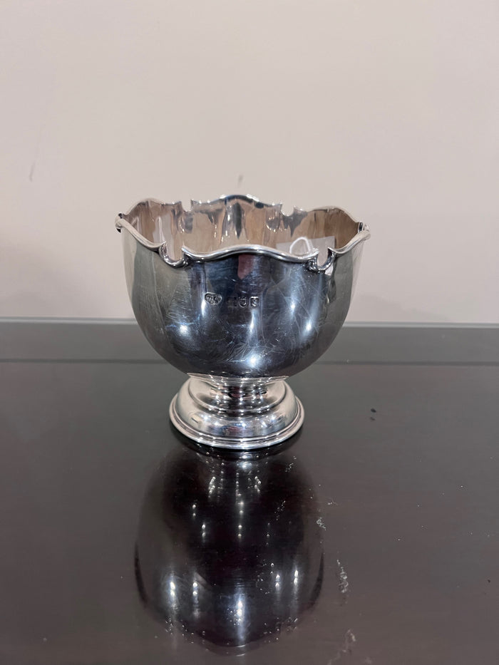 Sterling Silver Pedestal Bowl 4"h- 136g