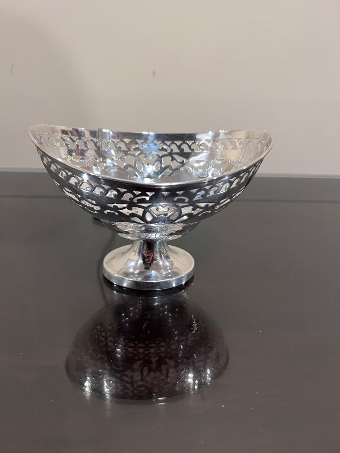 Sterling Silver Footed Basket 5.5"w- 108g