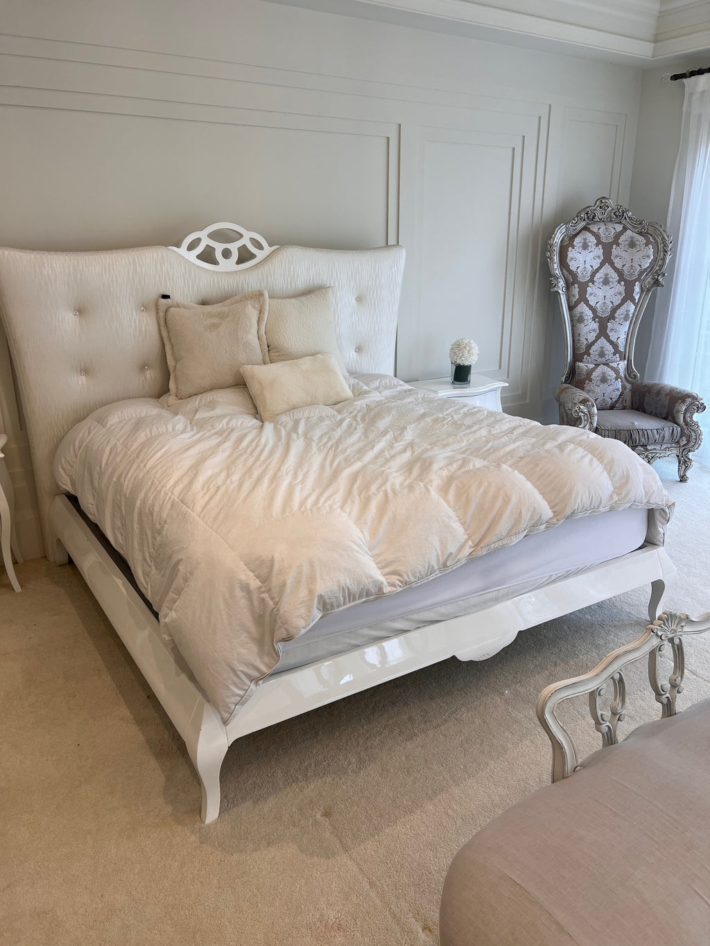 White Upholstered King Bed with Glossy Lacquered Frame