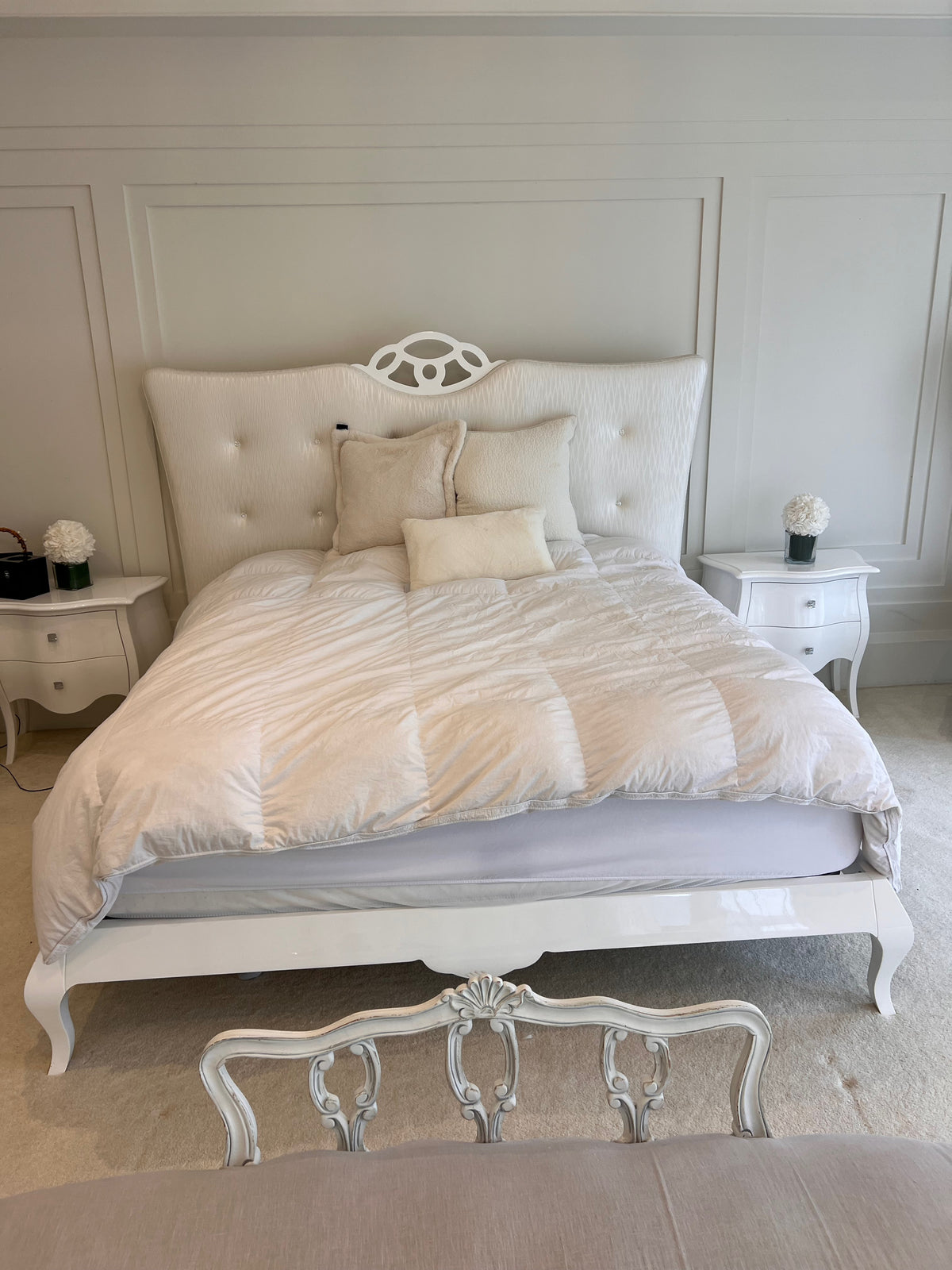 White Upholstered King Bed with Glossy Lacquered Frame