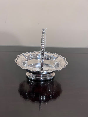 Sterling Silver Footed Basket with handle 5"w- 139g