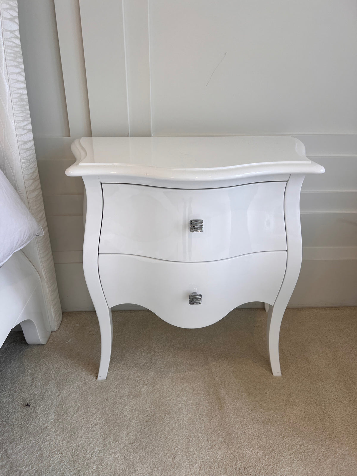 Pair of White Glossy Lacquered Nightstands