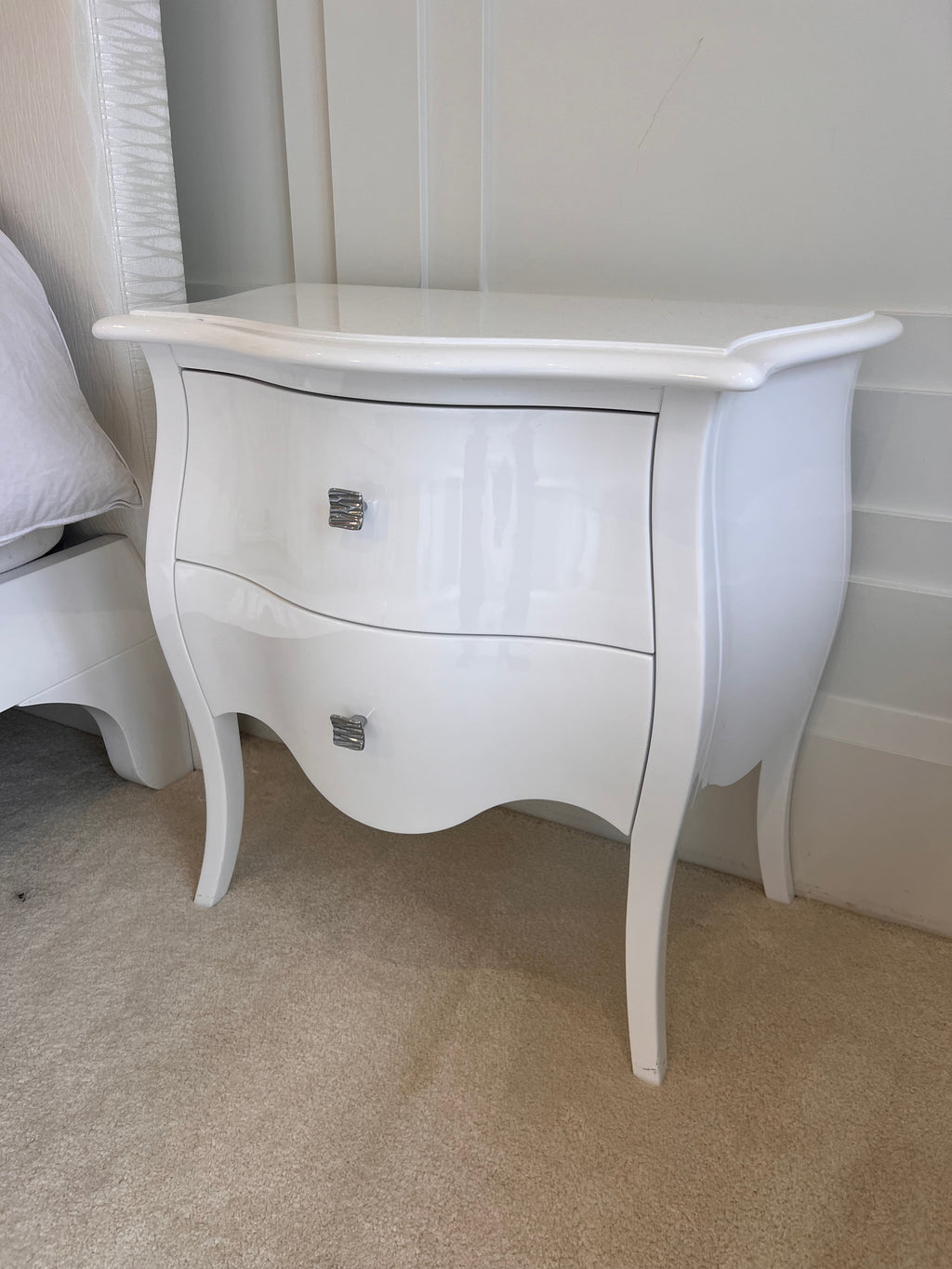 Pair of White Glossy Lacquered Nightstands