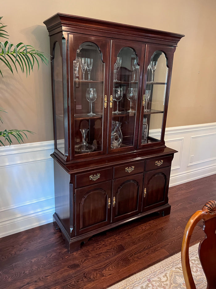 Vintage Ethan Allen China Cabinet