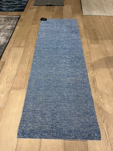 BRAND NEW with tags- Chilewich Shag Indoor/Outdoor Runner Heathered in Cornflower 24"x72"(*retail $182)