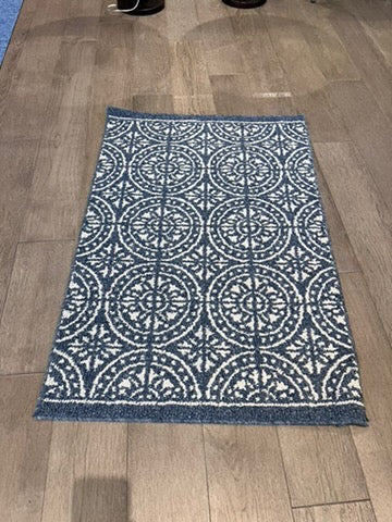 Mohawk Home Blue & White Area Rug 45"x30"