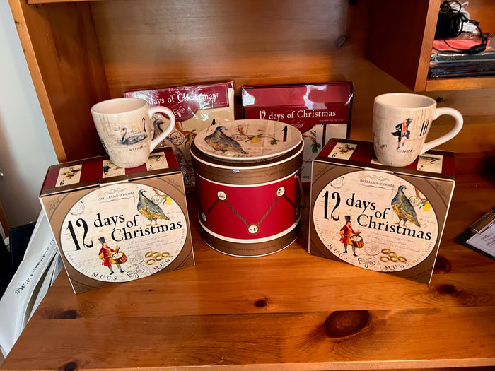 Williams-Sonoma '12 Days of Christmas Lot'- 12 Plate, 8 Mugs, 24 Napkins (*BRAND NEW IN ORIGINAL BOX) (*RARE DISCONTINUED)