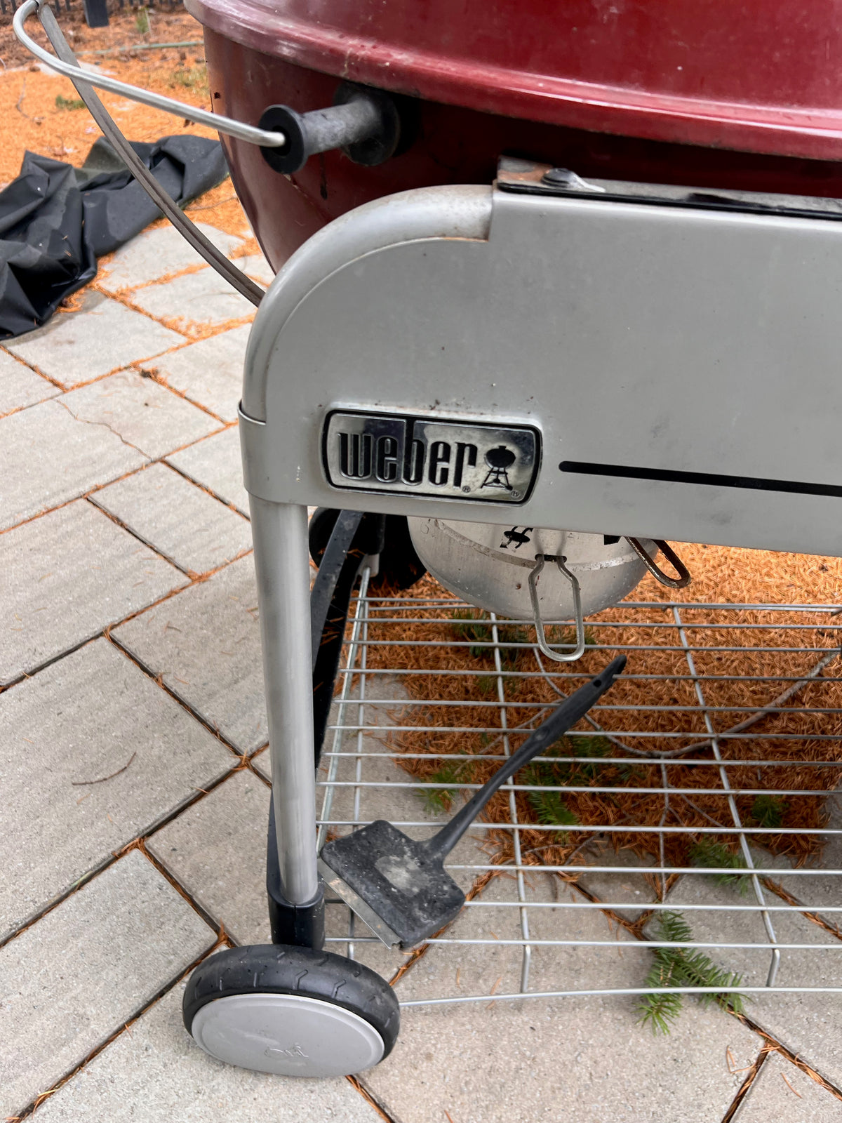 Weber Performer Deluxe Charcoal Grill 22" (*retail $710)