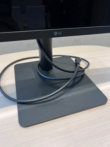 LG 27MD5KA 27" UltraFine 5K Monitor (*retail $1,800)