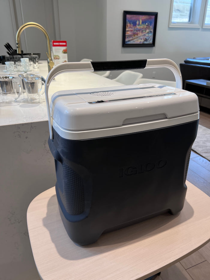 Igloo Versatemp™ 28 Qt Portable Electric Cooler (*retail $220)