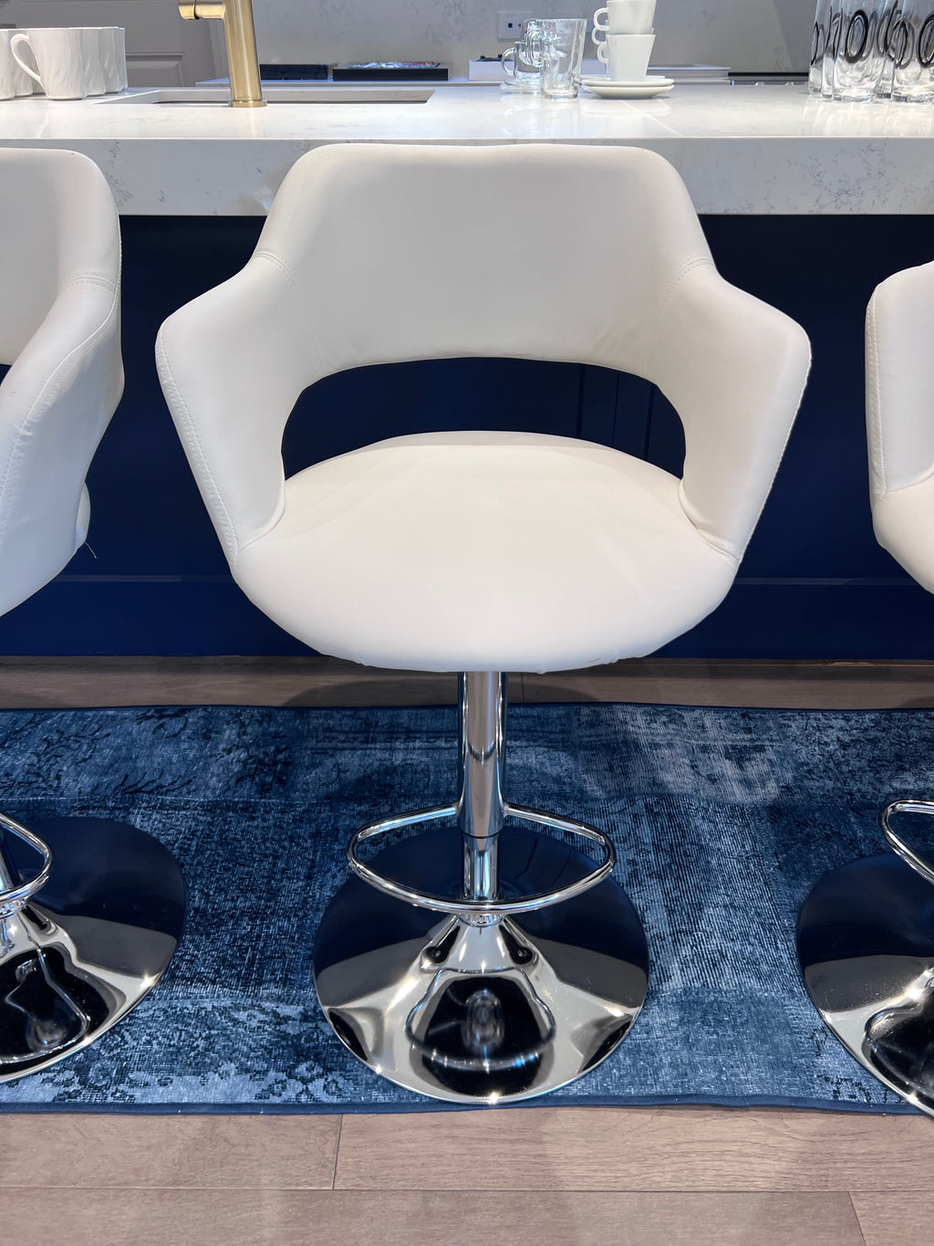 4 Monarch Specialties White Faux Leather Adjustable Swivel Bar Stools (*retail price $944)