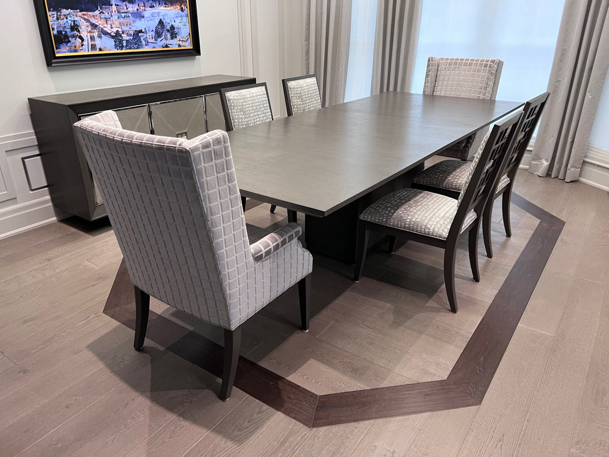 Ethan Allen Brycemoor Pedestal Table, 4 Grayson Dining Side Chairs, 2 Yves Dining Armchairs (*retail $14,640)