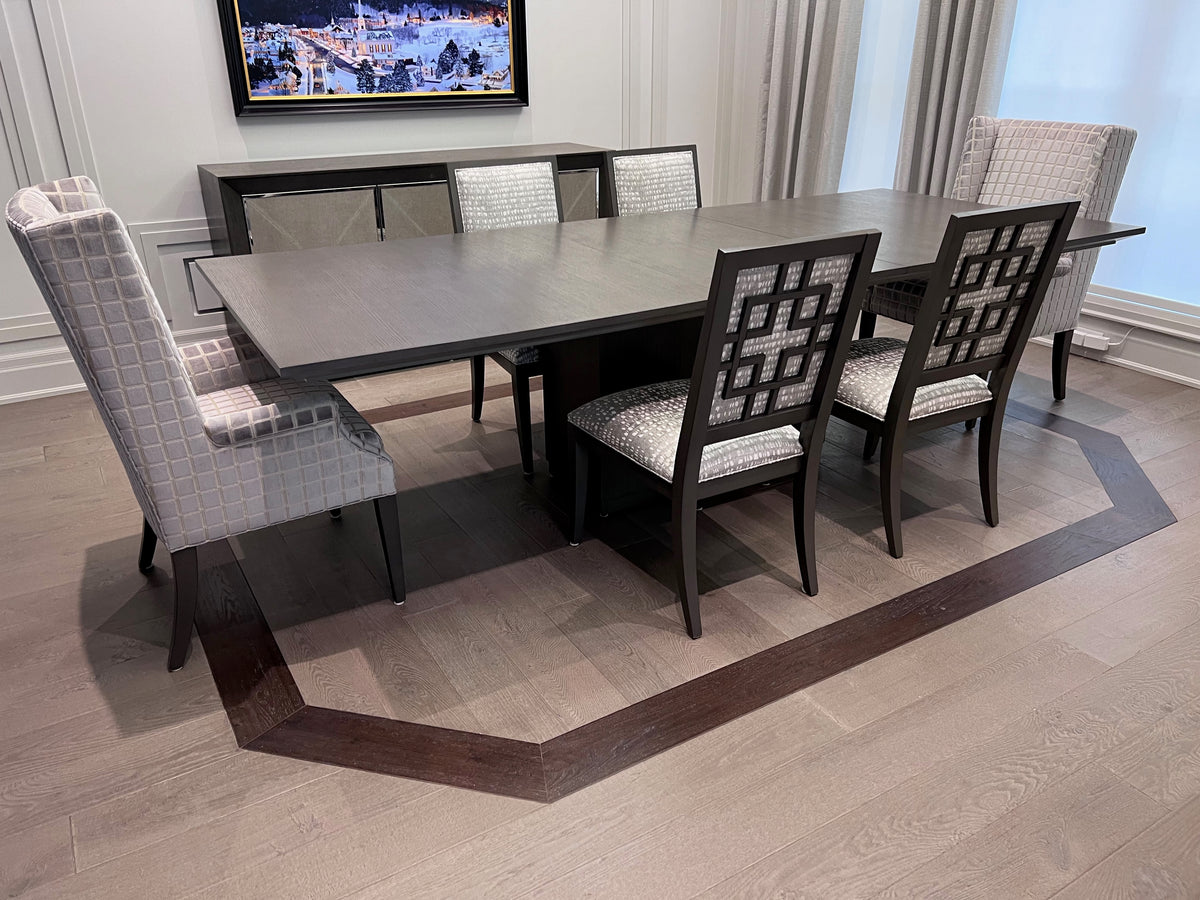 Ethan Allen Brycemoor Pedestal Table, 4 Grayson Dining Side Chairs, 2 Yves Dining Armchairs (*retail $14,640)
