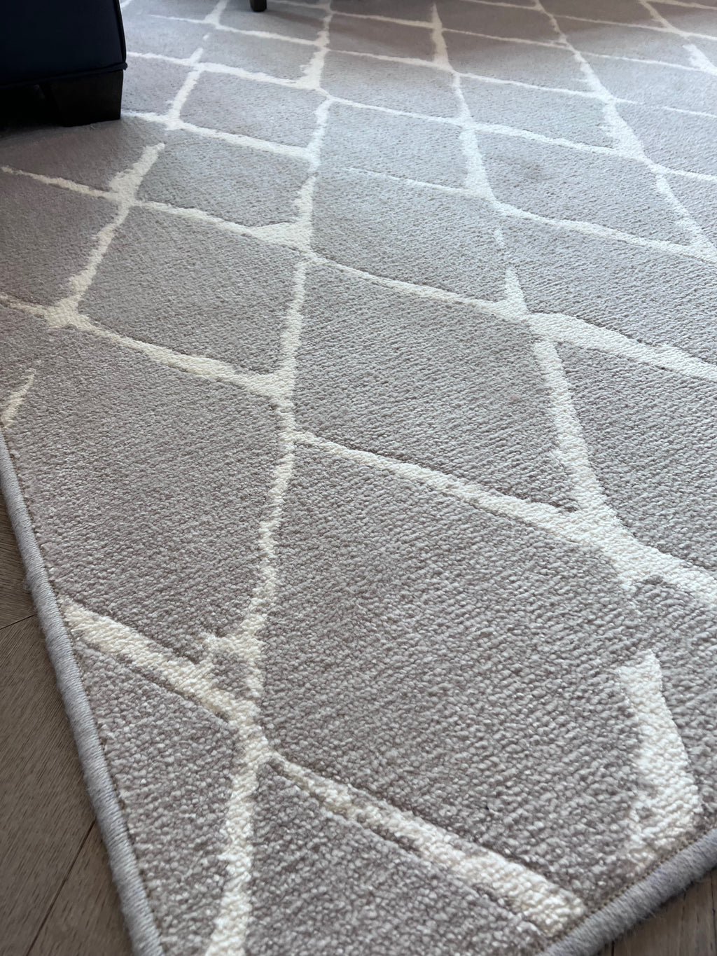 Ethan Allen Tracery Grey Rug 10x14 (*retail $7,536)