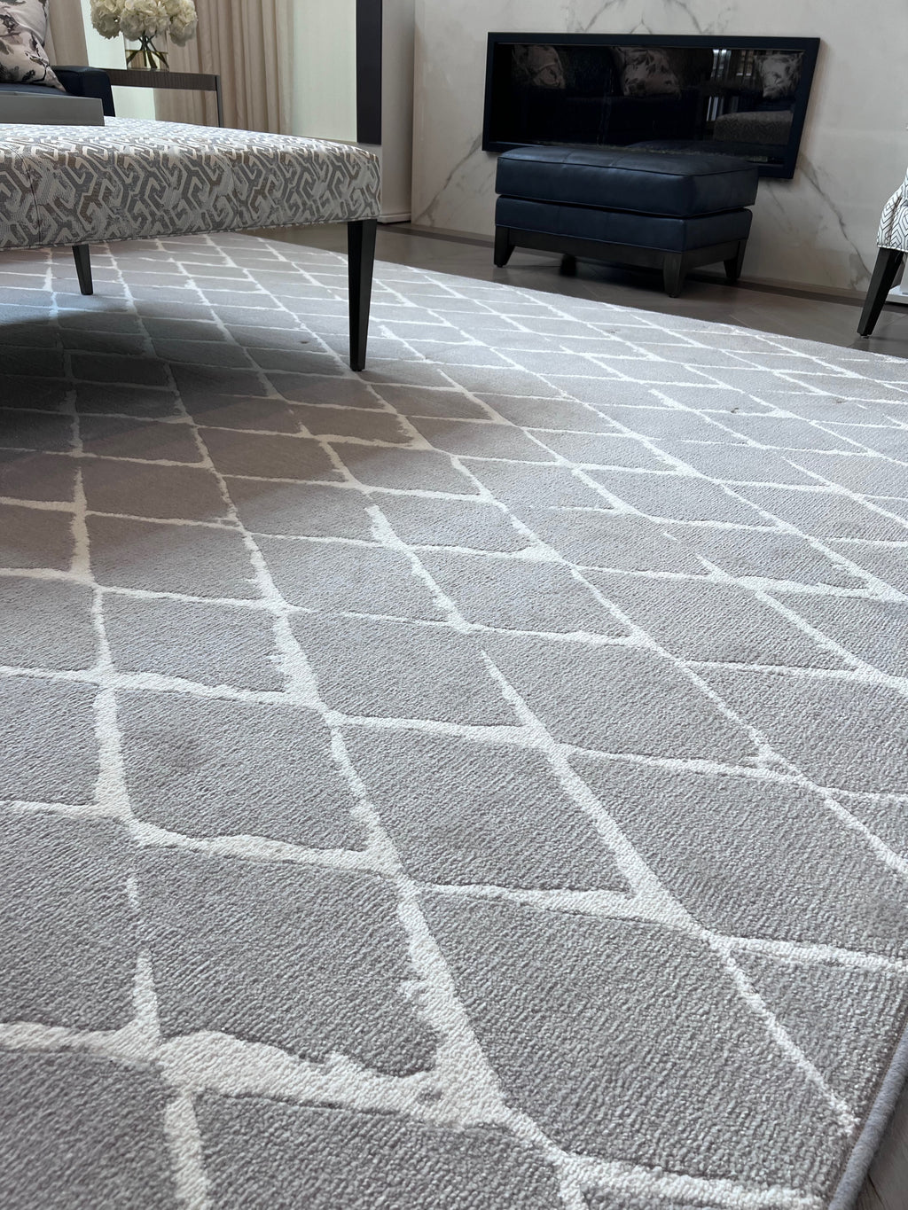 Ethan Allen Tracery Grey Rug 10x14 (*retail $7,536)
