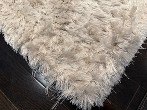 ELTE White Shag Rug - 9x12ft
