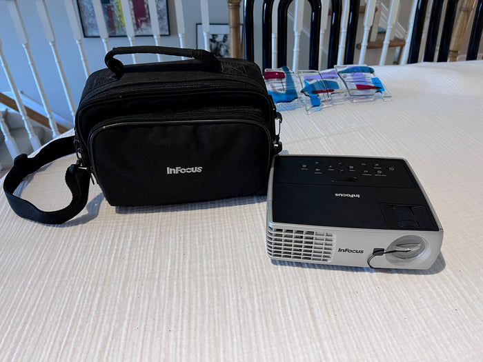 InFocus IN1102 Ultra Mobile Widescreen DLP Projector (Projector Screen Included)