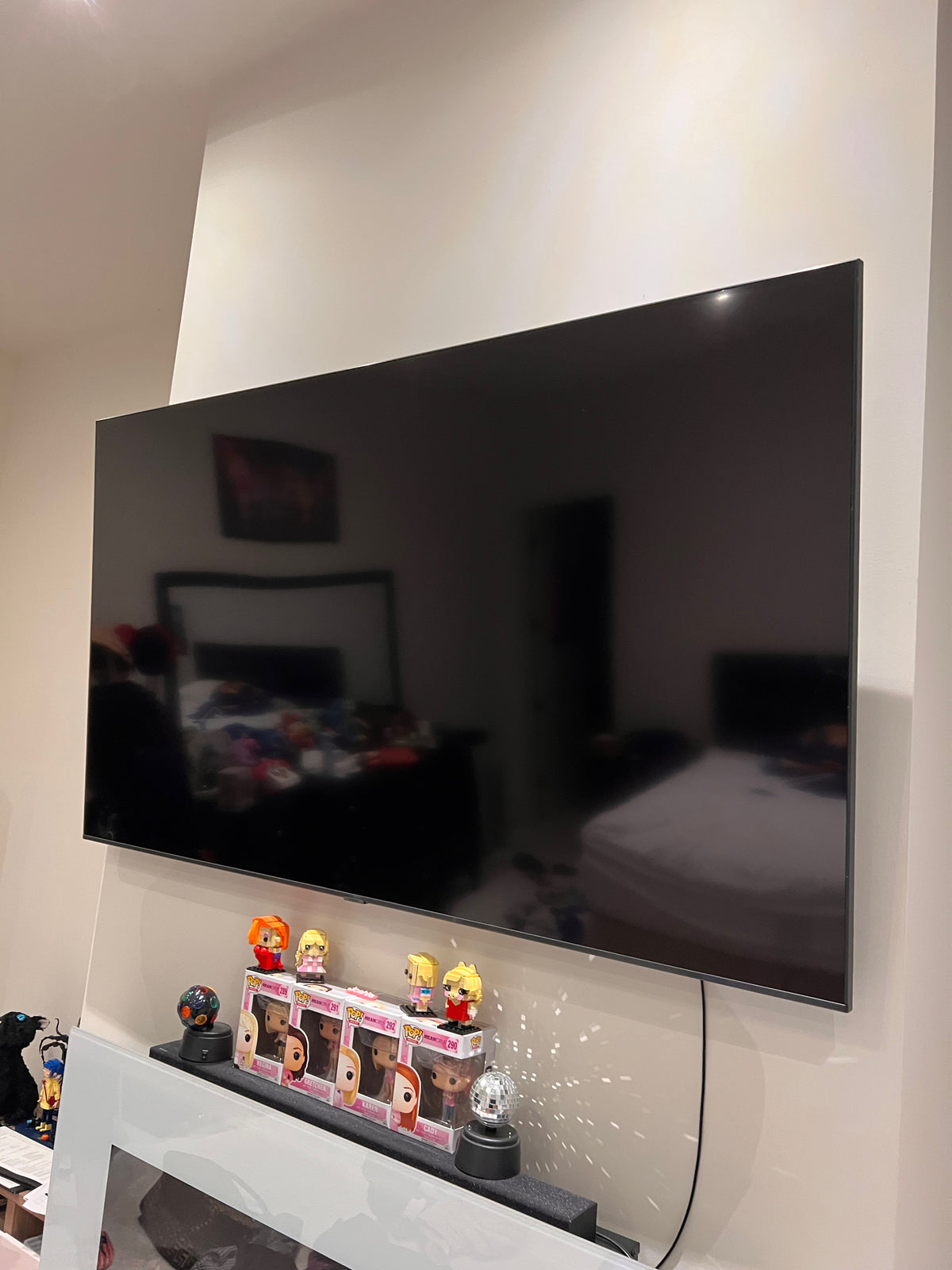 Samsung UN70TU7000BXZC 70" Smart 4K UHD TV