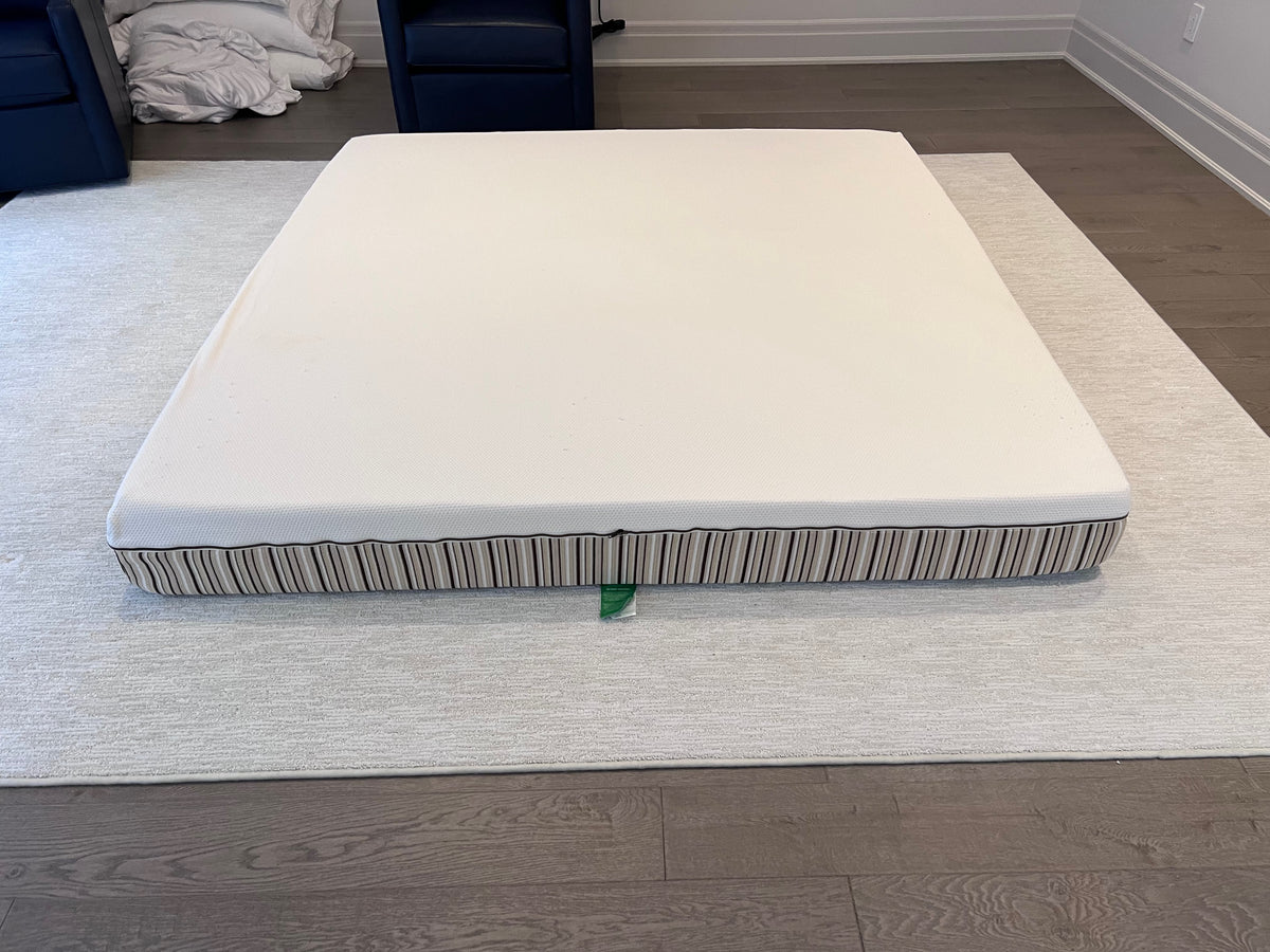 Essentia Dormeuse Fior Contour Organic Mattress, King (*retail $10,000)