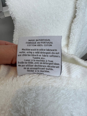 Au Lit Fine Linens White Towel Lot # 2