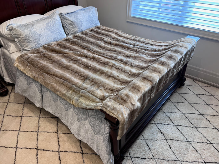 Ditz Designs by the Hen House Faux Fur Throw