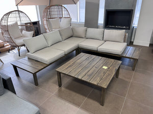 Willow Springs Sectional Set