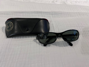 Women's Black Ray-Ban Sunglasses