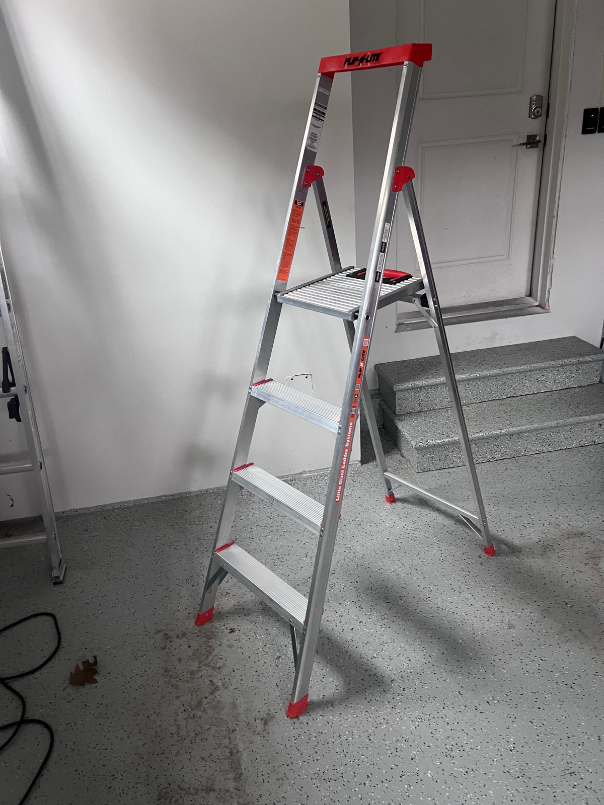 *LIKE NEW Little Giant Flip-N-Lite Aluminum Platform Step Ladder - 6'ft - 15270-001 (*retail $290)