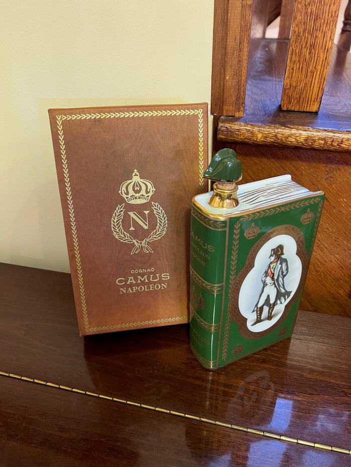 VINTAGE LIMOGES 1969 CAMUS COGNAC NAPOLEON PORCELAIN