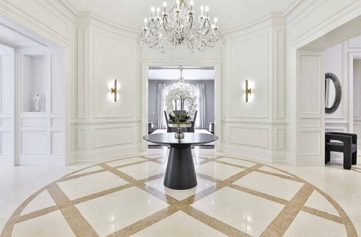 Dania Dining/Centre Table, Medium (*retail $1,875)