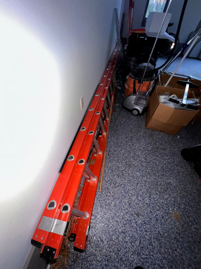 Louisville Ladder Extendable 24-Foot Fiberglass Ladder