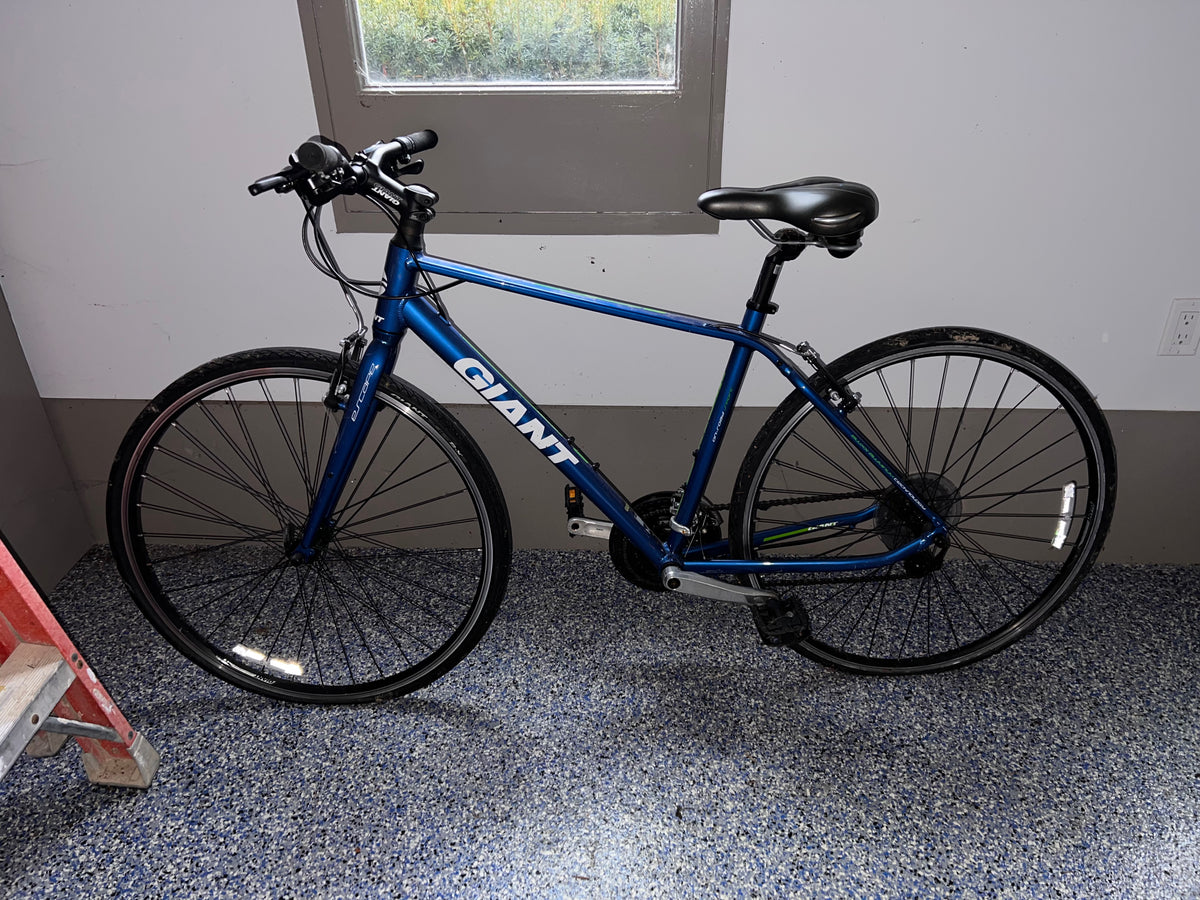 Giant Escape 3 (On-Road Sport) Bike
