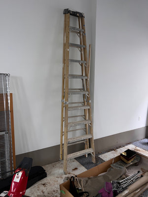 Featherlite 6410 10-Foot Fiberglass Ladder