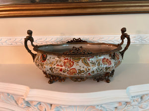 Wong Lee 1895 Porcelain Centrepiece