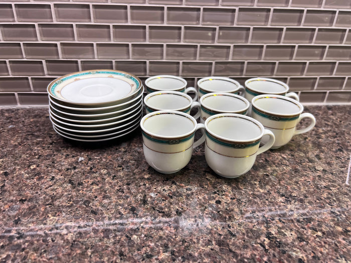 8 Retsch & Co. Wunsiedel Bavaria Cups & Saucers