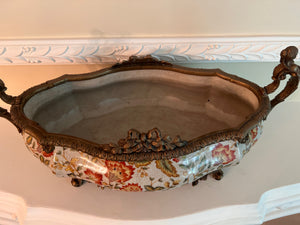 Wong Lee 1895 Porcelain Centrepiece