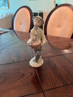 Lladro Figurine 4726 'Little Gardener'
