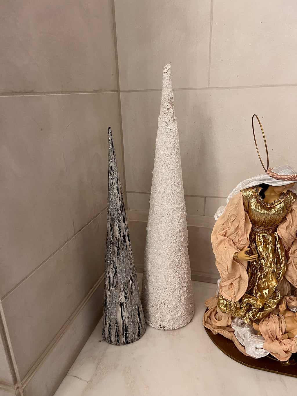 Bella Lux Holiday Collection Nativity Scene + 2 Decorative Christmas Trees